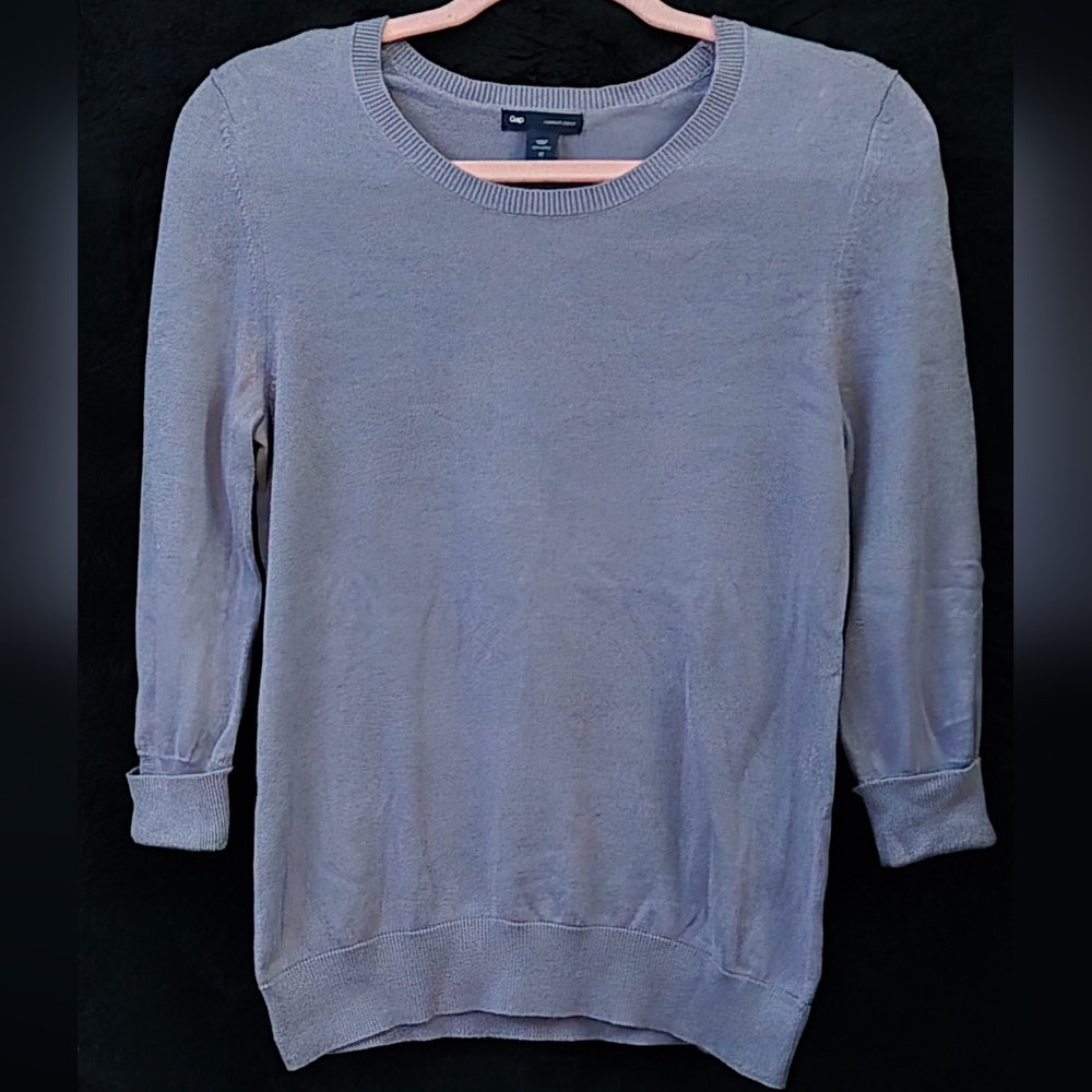 GAP Gray Crew Neck Sweater Soft Texture